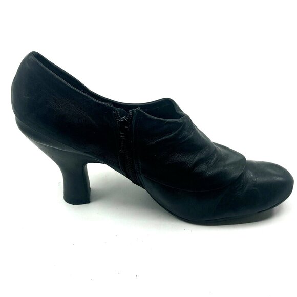 me too Fremont Leather Cuffed Ankle Bootie Spool Heel Shoe, Women's 9M, Black - Picture 8 of 10